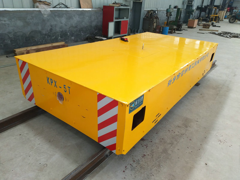 Cotxe de transport de material industrial de 5 tones personalitzat