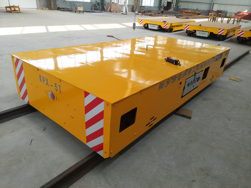 Cotxe de transport de material industrial de 5 tones personalitzat