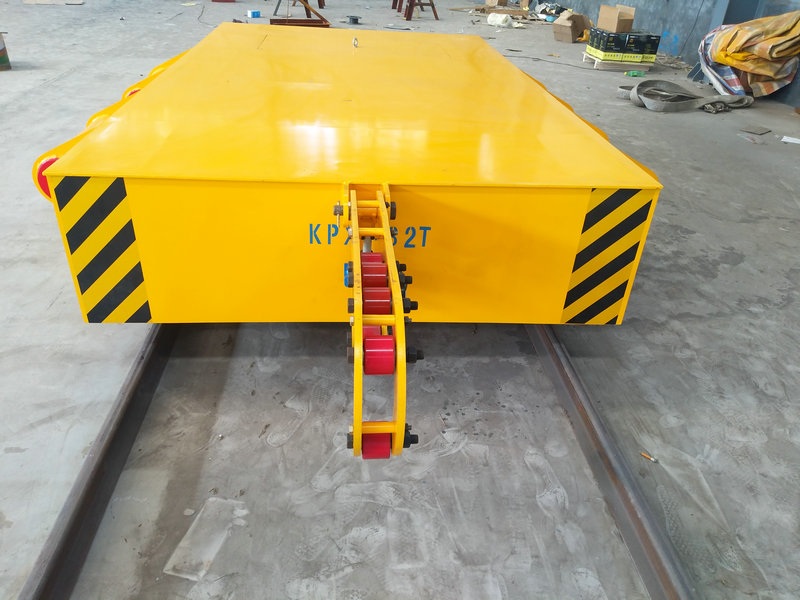 Trolley de 32 tones connectat al tractor