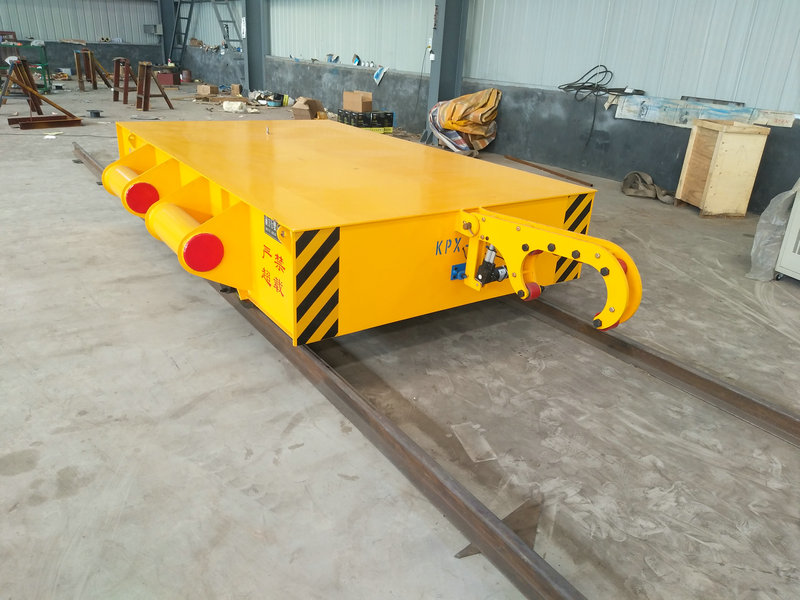 Trolley de 32 tones connectat al tractor
