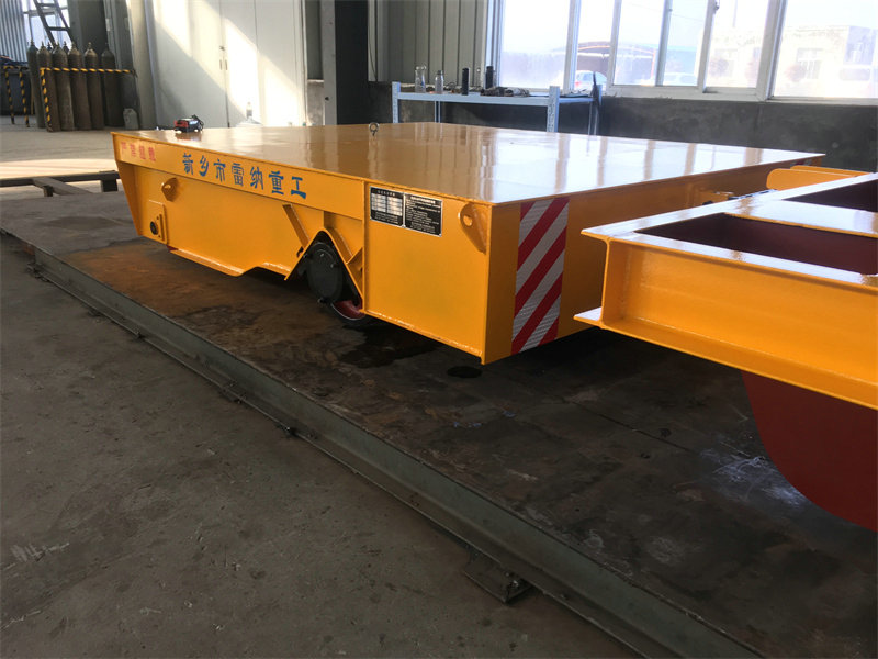 Cotxes industrials pesants de 60 tones